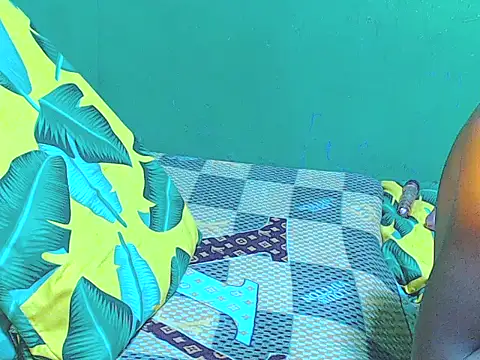 ToiletPlayBarbieDoll webcam
