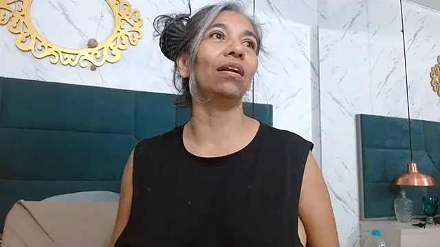 chanel_grant webcam