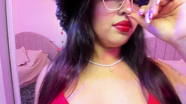 MadelaineJones webcam