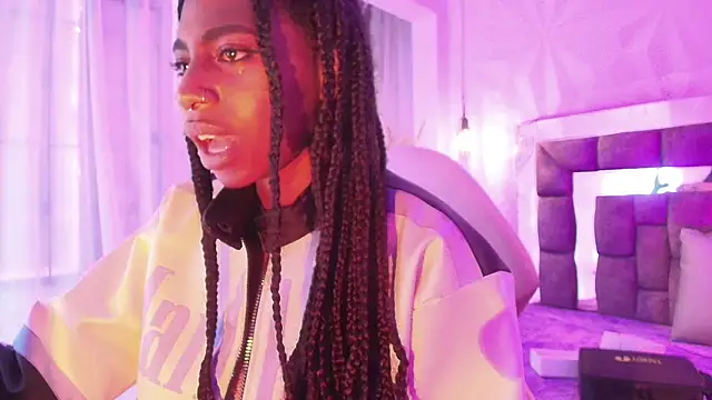 Queen_perla_ webcam