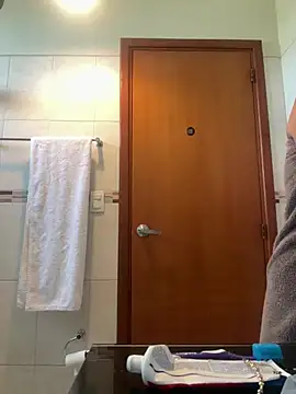 LucyMartelli webcam