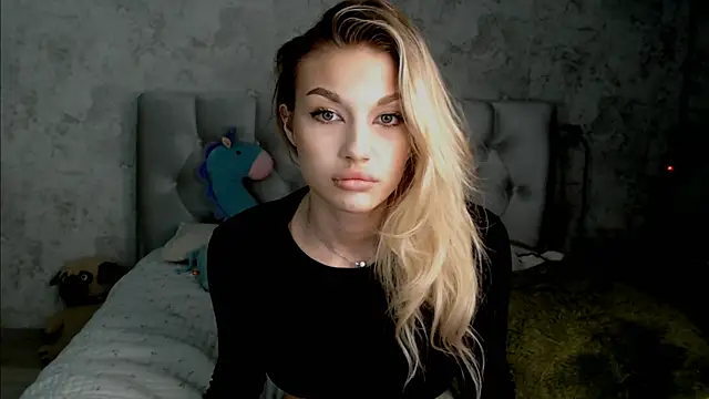 Ella_Milla webcam