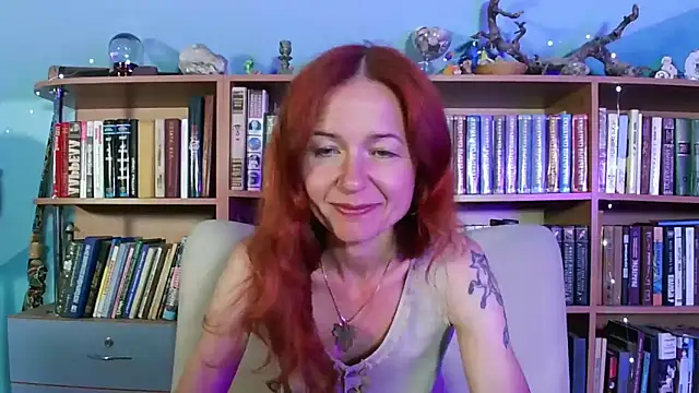 Foxilady357 webcam