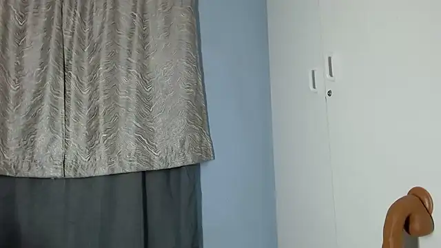 Loyal_Sashaa webcam