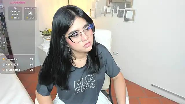 mila_quin webcam