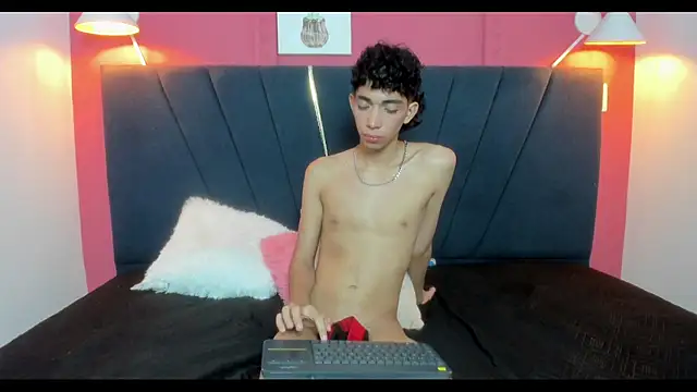 ero_boy40 webcam