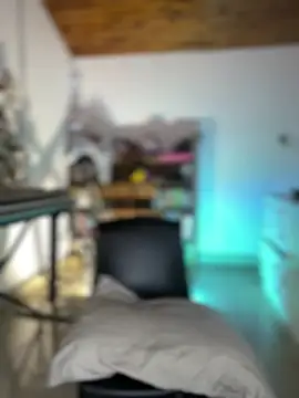NikkiNix webcam