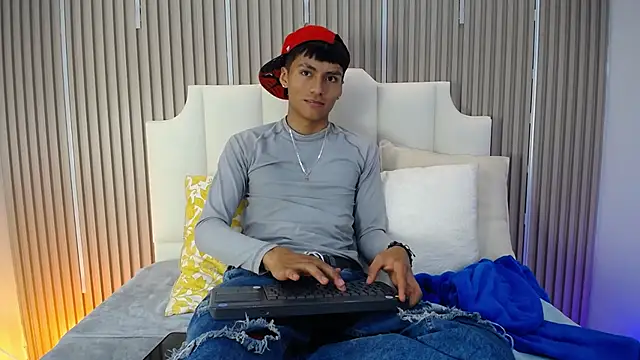 AdrianStark_ webcam