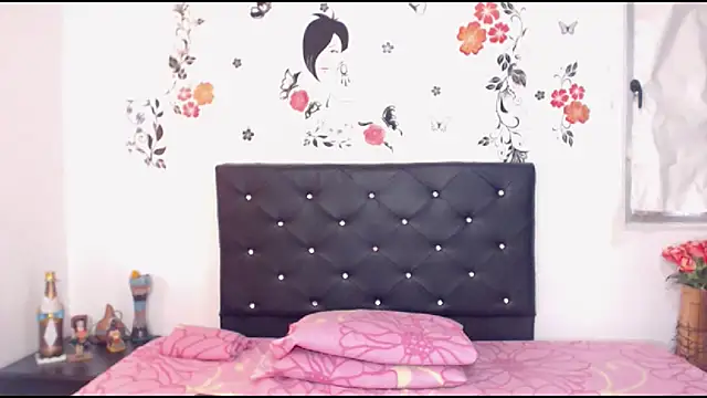 sashaxhot21 webcam