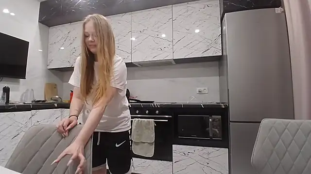 KarinaBestie webcam
