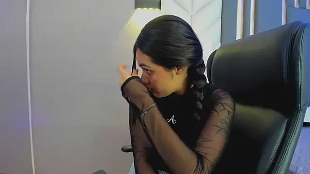 ChloeHarper_ webcam
