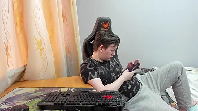 iliaskrislove webcam