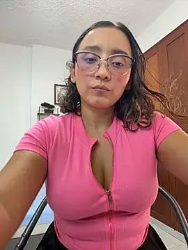 Kay_LustyWife webcam