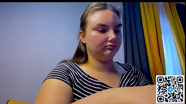 Dreamyblushfairy webcam
