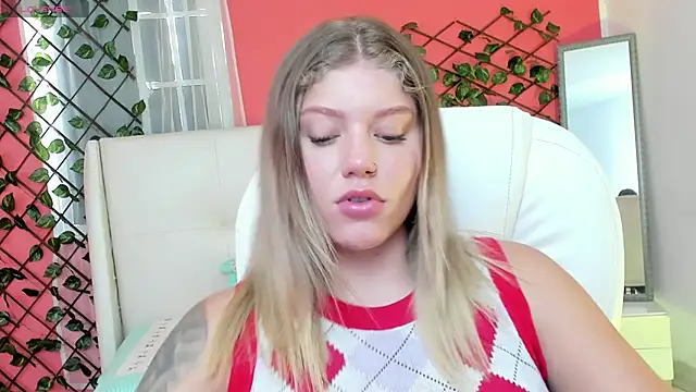 alaia_greyy webcam