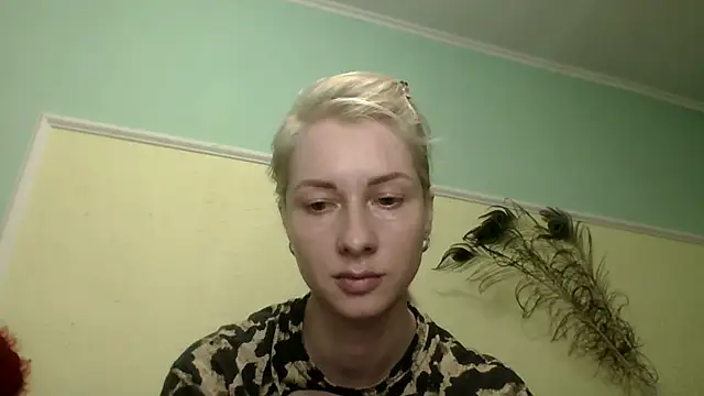 Amber_and_Blond webcam
