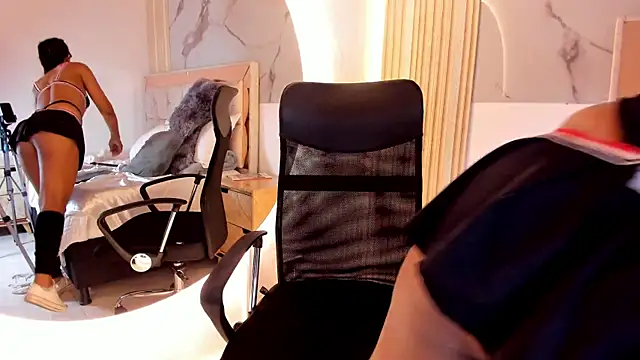 Naughty__Mom webcam