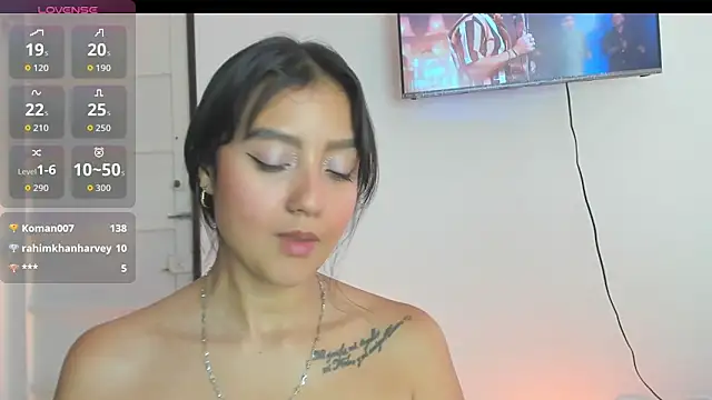 charlottekiss99 webcam
