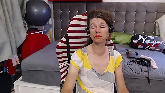 kellyterapy webcam