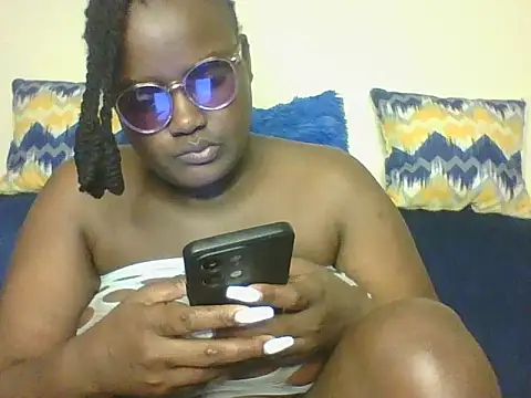 Busty_Bambii254 webcam