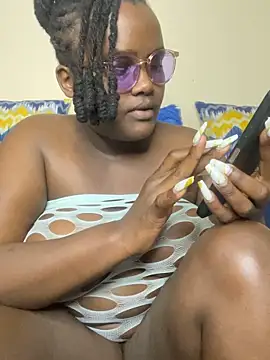 Busty_Bambii254 webcam
