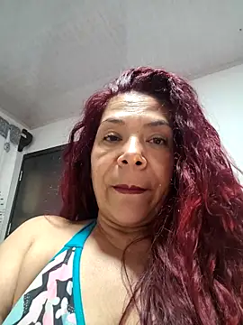 Scarlet_curly8a webcam