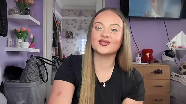 SexySashaxox webcam