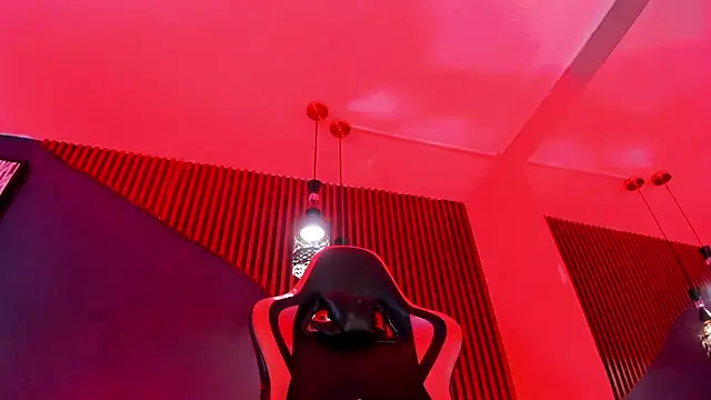 Boss_Domiinator webcam
