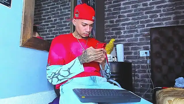 Daniel_huge22 webcam