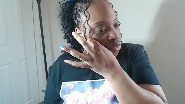 Sexymona1218 webcam