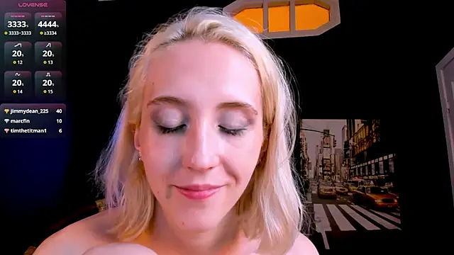 Elen__Moore live cam on StripChat