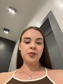 KristiRich webcam