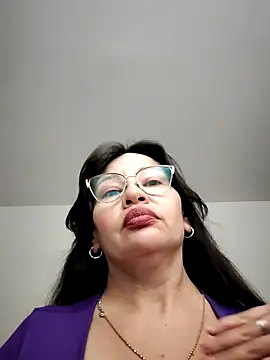 esmeralda_milf webcam