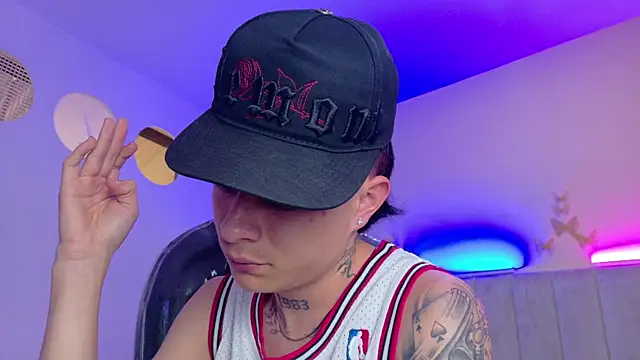 Nascary_Fox webcam
