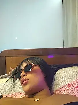 SaharQamar webcam