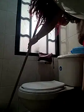 Scarlet_curly8a webcam