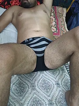 HotDesi_Guy webcam