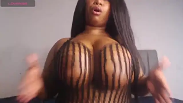 sabrina_mora webcam