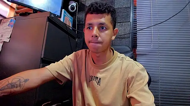 boy_bigcock24cm webcam