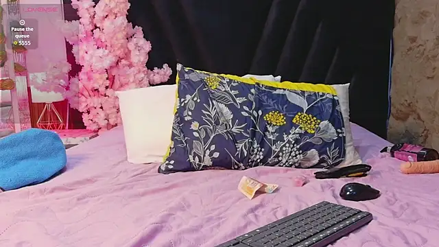 EbonyCoWorker webcam