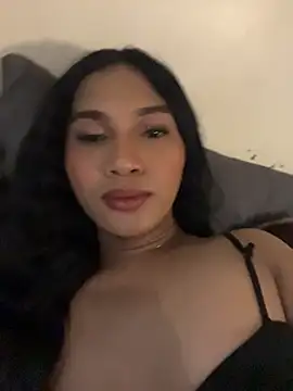 slutty_aki webcam