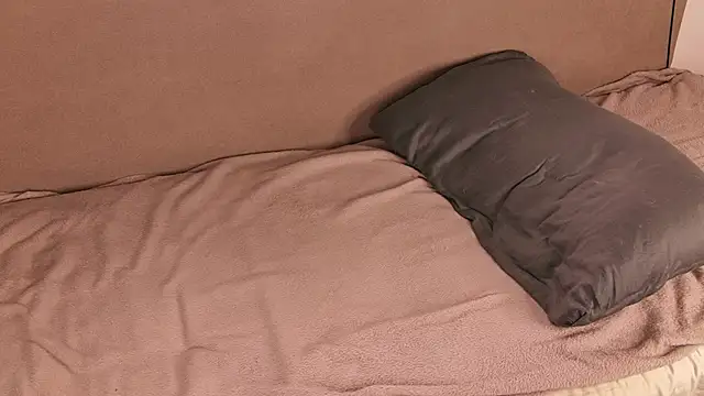 VelvetAnna webcam
