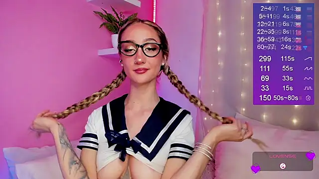 Bella-White webcam