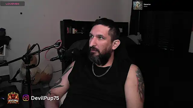 DevilPup75_ webcam