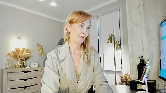hotyplays's live room