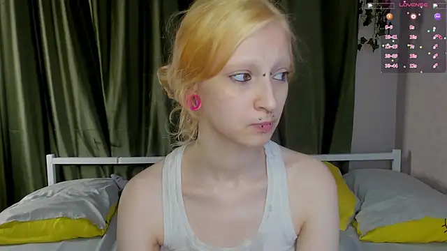 Lexy-Woorhez webcam