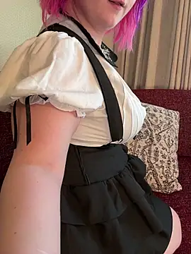 Angel-Lewd-Cake webcam