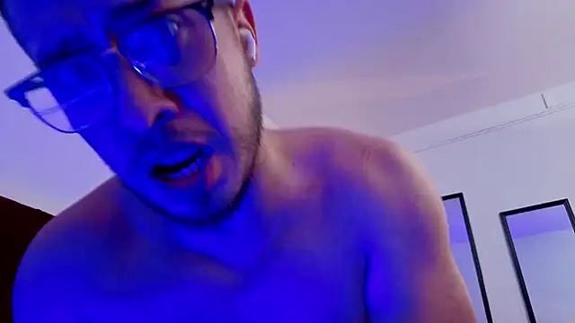 Tommas_Jhonson webcam