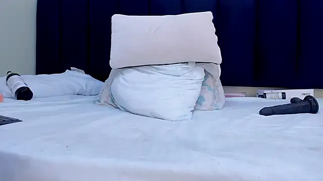 mayaevansmg webcam