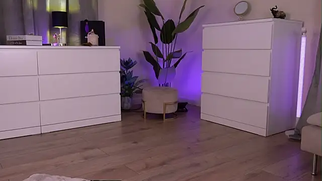 Tinydoll_XO webcam